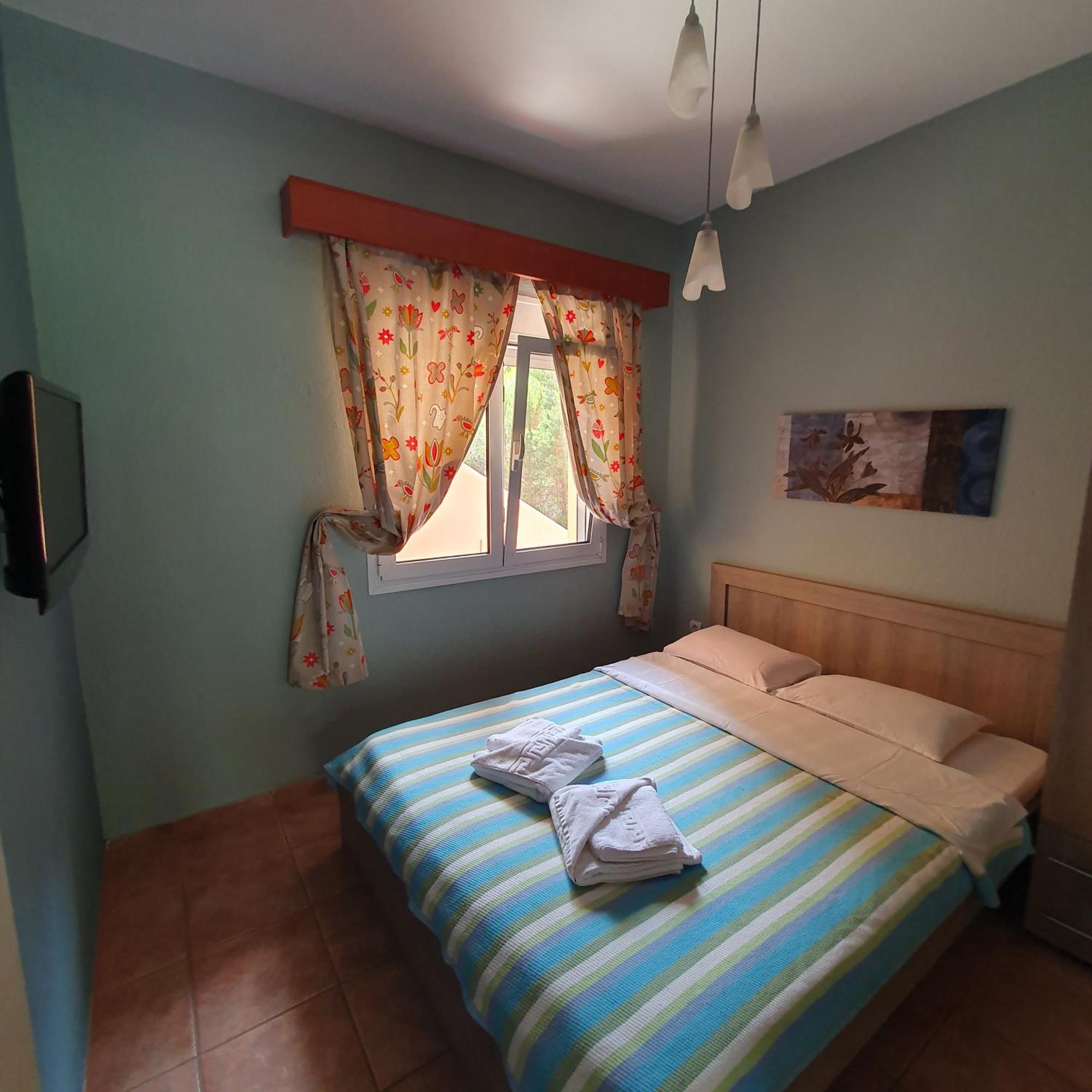 Agrili Apartments & Rooms Ελιά Δωμάτιο φωτογραφία